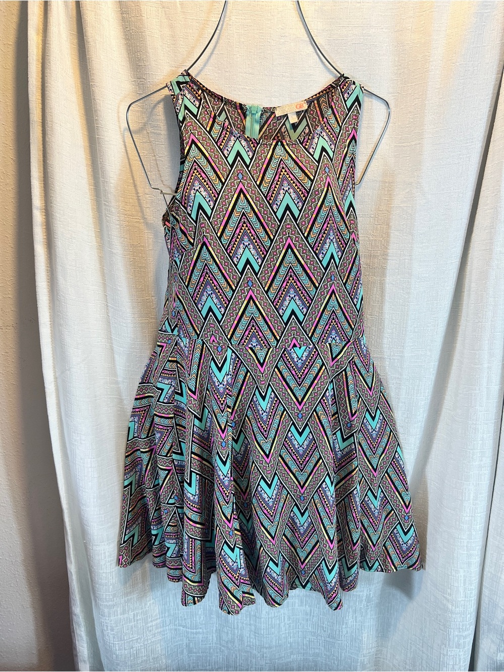 Gianni Bini Sleeveless Chevron Mini Dress in Aqua, Pink and Black SIZE LZ
